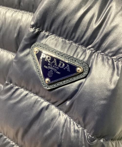 PRADA（プラダ）PRADA (プラダ) ダウンジャケット ネイビー×レッド サイズ:46の古着・服飾アイテム
