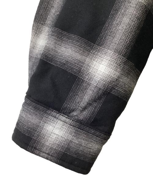 Calvin Klein Jeans（カルバンクラインジーンズ）Calvin Klein Jeans (カルバンクラインジーンズ) リバーシブルジャケット ブラック×ホワイト×レッド サイズ:Lの古着・服飾アイテム