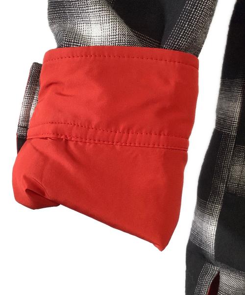 Calvin Klein Jeans（カルバンクラインジーンズ）Calvin Klein Jeans (カルバンクラインジーンズ) リバーシブルジャケット ブラック×ホワイト×レッド サイズ:Lの古着・服飾アイテム