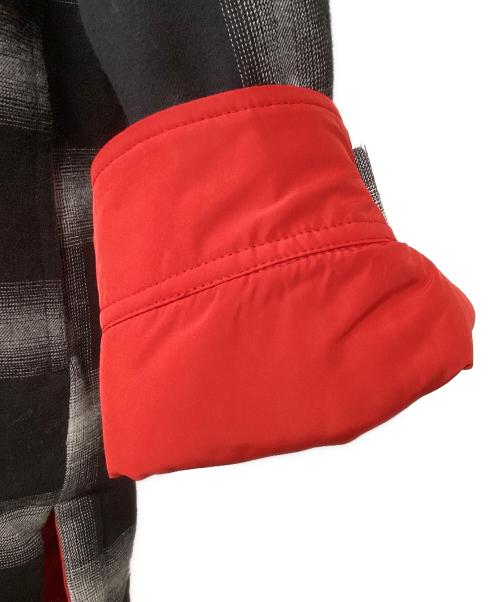 Calvin Klein Jeans（カルバンクラインジーンズ）Calvin Klein Jeans (カルバンクラインジーンズ) リバーシブルジャケット ブラック×ホワイト×レッド サイズ:Lの古着・服飾アイテム