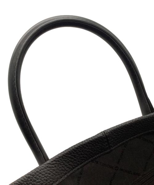 MICHAEL KORS（マイケルコース）MICHAEL KORS (マイケルコース) ハンドバッグ ブラックの古着・服飾アイテム