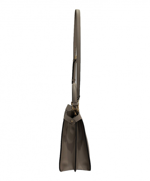 FENDI（フェンディ）FENDI (フェンディ) ピーカブーアイシーユー グレージュ サイズ:ミディアム 8BN321AF2JF0E65 カーフレザーの古着・服飾アイテム