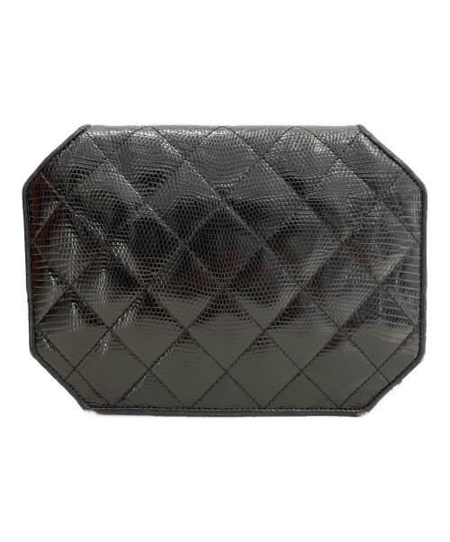 CHANEL（シャネル）CHANEL (シャネル) ミニチェーンショルダーバッグ ブラック×ゴールドの古着・服飾アイテム