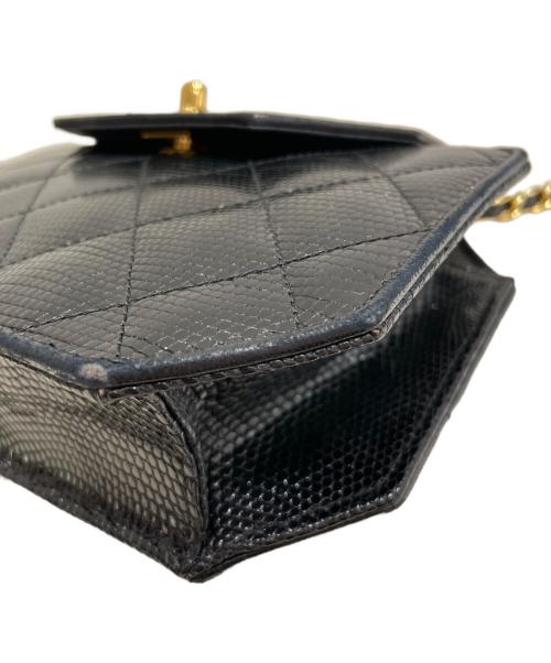 CHANEL（シャネル）CHANEL (シャネル) ミニチェーンショルダーバッグ ブラック×ゴールドの古着・服飾アイテム