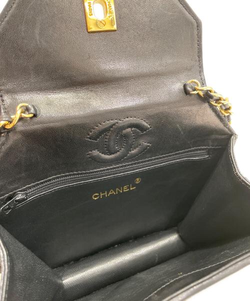 CHANEL（シャネル）CHANEL (シャネル) ミニチェーンショルダーバッグ ブラック×ゴールドの古着・服飾アイテム