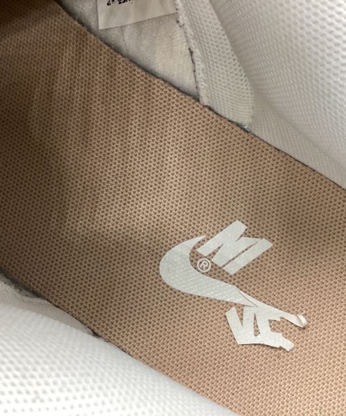 NIKE（ナイキ）NIKE (ナイキ) ローカットスニーカー ホワイト×ライトブラウン サイズ:27.5の古着・服飾アイテム