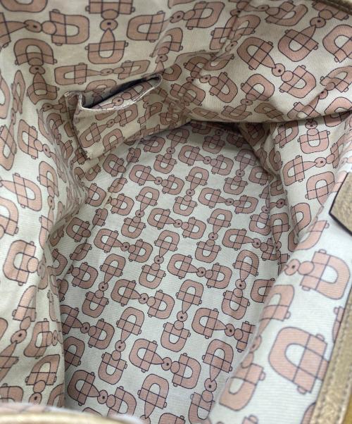GUCCI（グッチ）GUCCI (グッチ) トートバッグ ベージュ×ゴールドの古着・服飾アイテム