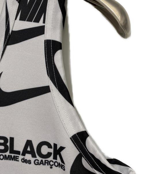 BLACK COMME des GARCONS × NIKE（ブラック コムデギャルソン × ナイキ）BLACK COMME des GARCONS × NIKE (ブラック コムデギャルソン × ナイキ) ノースリーブワンピース ホワイト×ブラック サイズ:Mの古着・服飾アイテム