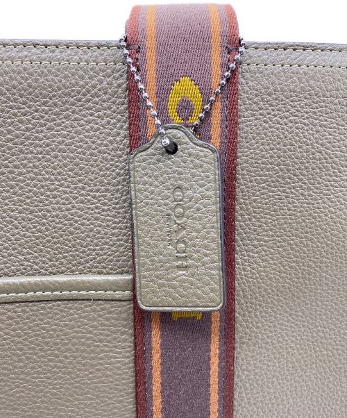 COACH（コーチ）COACH (コーチ) ラージ スミス トート オリーブ×ブラウンの古着・服飾アイテム