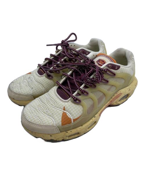 NIKE（ナイキ）NIKE (ナイキ) スニーカー ベージュ サイズ:25.5cmの古着・服飾アイテム