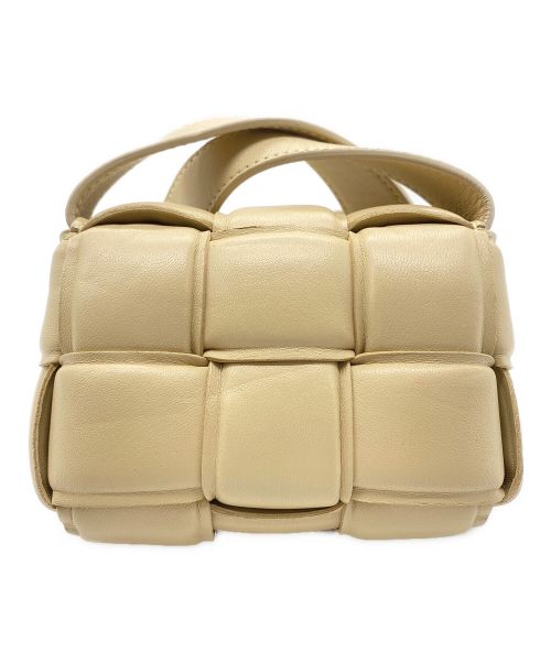 BOTTEGA VENETA（ボッテガベネタ）BOTTEGA VENETA (ボッテガベネタ) キャンディ パデッド カセット ミニバッグ イントレチャート ベージュの古着・服飾アイテム