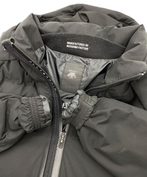 DESCENTE（デサント）DESCENTE (デサント) 水沢ダウン フードジャケット ブラック サイズ:Lの古着・服飾アイテム