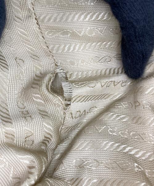 PRADA（プラダ）PRADA (プラダ) ナイロンショルダーバッグ グレーの古着・服飾アイテム