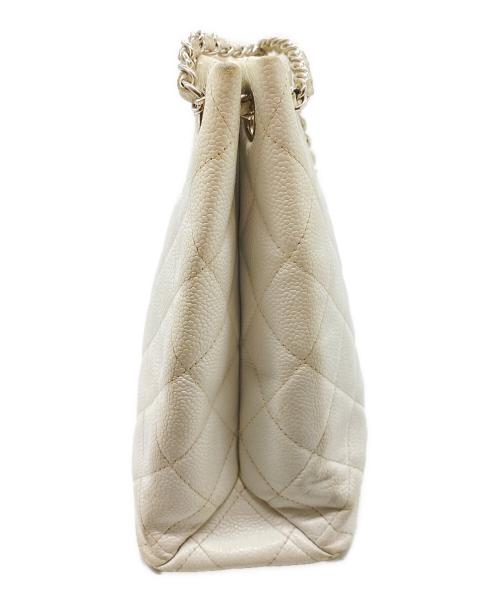 CHANEL（シャネル）CHANEL (シャネル) マトラッセ チェーンショルダーバッグ ホワイトの古着・服飾アイテム