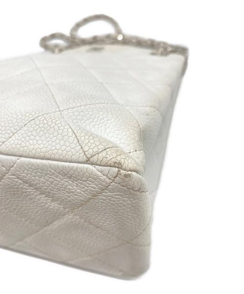CHANEL（シャネル）CHANEL (シャネル) マトラッセ チェーンショルダーバッグ ホワイトの古着・服飾アイテム