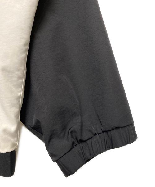 CHAOS FISHING CLUB（カオスフィッシングクラブ）CHAOS FISHING CLUB (カオスフィッシングクラブ) PERFORMANCE JACKET ホワイト×ブラック サイズ:Lの古着・服飾アイテム