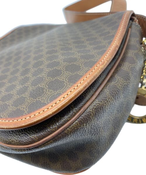 CELINE（セリーヌ）CELINE (セリーヌ) マカダム フラップショルダーバッグ ブラウンの古着・服飾アイテム