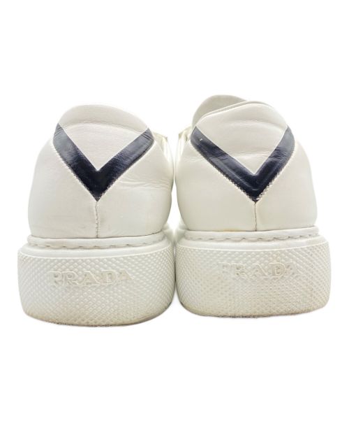 PRADA（プラダ）PRADA (プラダ) ローカットスニーカー ホワイト サイズ:36 1/2の古着・服飾アイテム