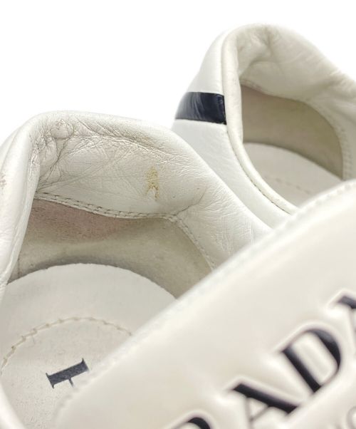 PRADA（プラダ）PRADA (プラダ) ローカットスニーカー ホワイト サイズ:36 1/2の古着・服飾アイテム