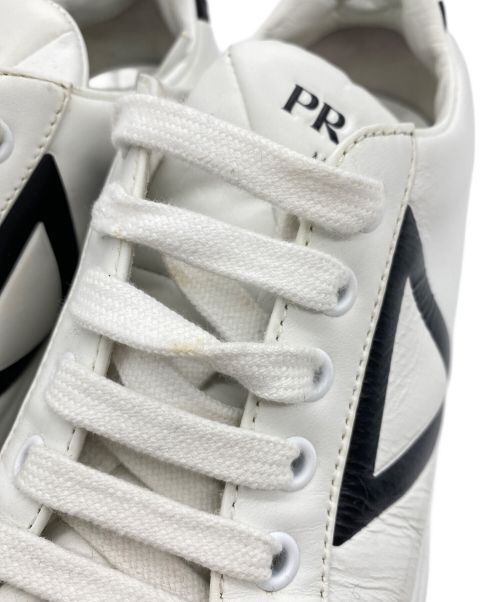 PRADA（プラダ）PRADA (プラダ) ローカットスニーカー ホワイト サイズ:36 1/2の古着・服飾アイテム