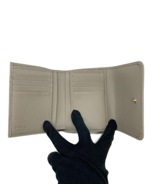FURLA（フルラ）FURLA (フルラ) 3つ折り財布 グレーの古着・服飾アイテム