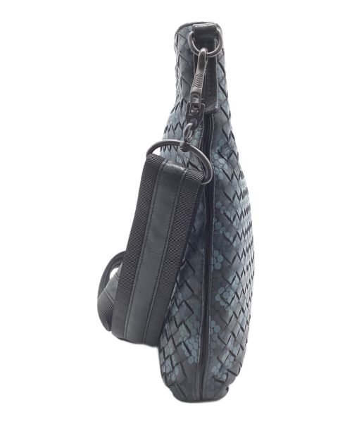 BOTTEGA VENETA（ボッテガベネタ）BOTTEGA VENETA (ボッテガベネタ) イントレチャート ショルダーバッグ ブラックの古着・服飾アイテム