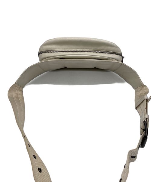 BOTTEGA VENETA（ボッテガベネタ）BOTTEGA VENETA (ボッテガベネタ) イントレチャートウエストバッグ ホワイトの古着・服飾アイテム