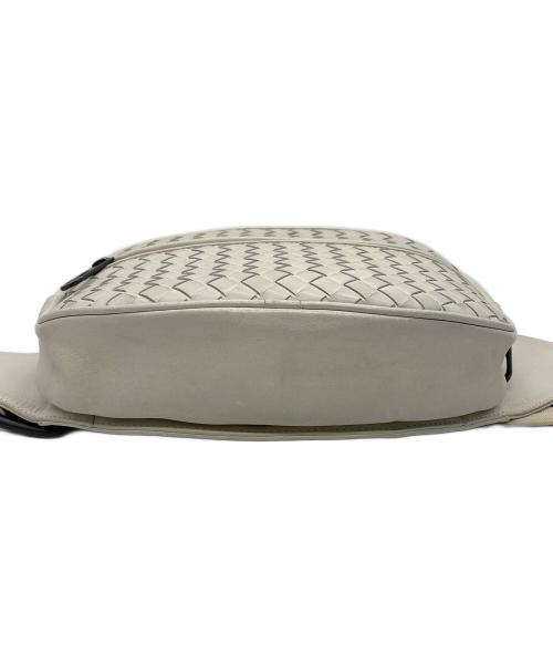 BOTTEGA VENETA（ボッテガベネタ）BOTTEGA VENETA (ボッテガベネタ) イントレチャートウエストバッグ ホワイトの古着・服飾アイテム