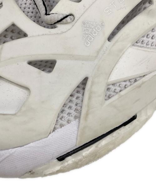 adidas（アディダス）adidas (アディダス) スニーカー ホワイト サイズ:25の古着・服飾アイテム