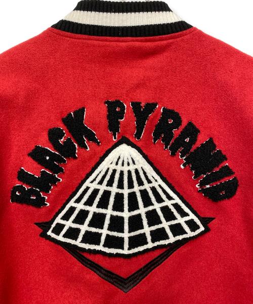 BLACK PYRAMID（ブラックピラミッド）BLACK PYRAMID (ブラックピラミッド) スタジャン レッド×ブラック サイズ:XXXLの古着・服飾アイテム