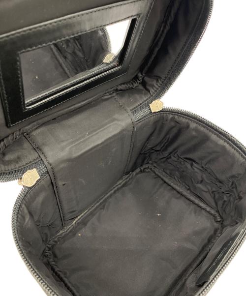 Ferragamo（フェラガモ）Ferragamo (フェラガモ) バニティーバック ブラックの古着・服飾アイテム