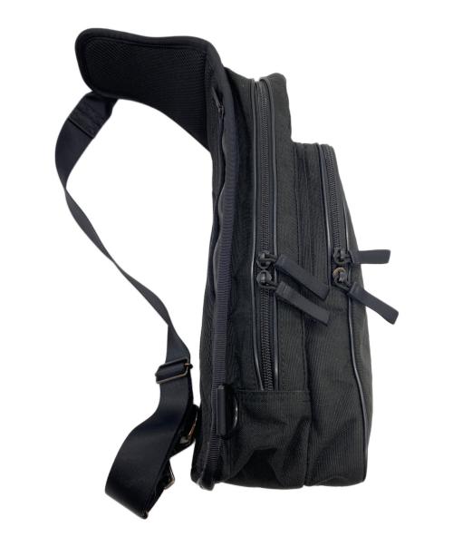 PORTER（ポーター）PORTER (ポーター) スリングショルダーバッグ ブラックの古着・服飾アイテム