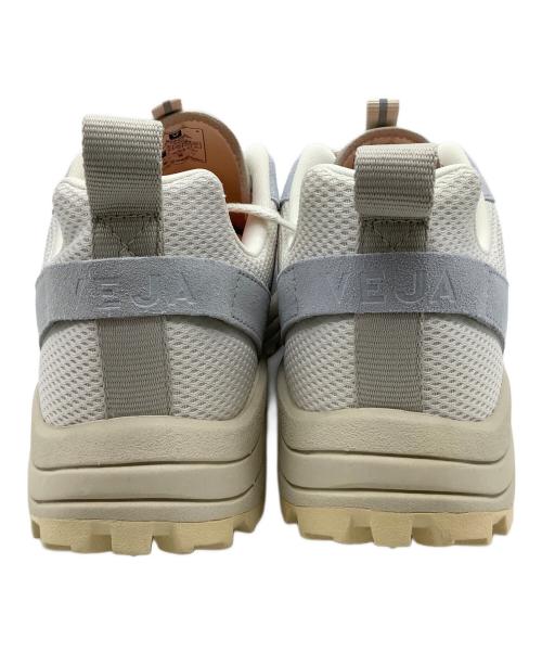 VEJA（ヴェジャ）VEJA (ヴェジャ) スニーカー ホワイト サイズ:28 未使用品の古着・服飾アイテム