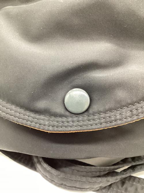 PORTER（ポーター）PORTER (ポーター) ハーフムーンショルダーバッグ ブラックの古着・服飾アイテム