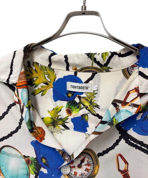 TIGHTBOOTH PRODUCTION（タイトブースプロダクション）TIGHTBOOTH PRODUCTION (タイトブースプロダクション) シャツ ホワイト サイズ:Ｌの古着・服飾アイテム
