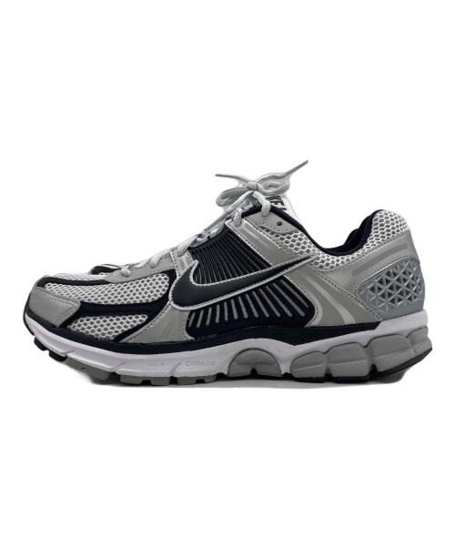 NIKE（ナイキ）NIKE (ナイキ) スニーカー シルバー×ブラック サイズ:26.5の古着・服飾アイテム