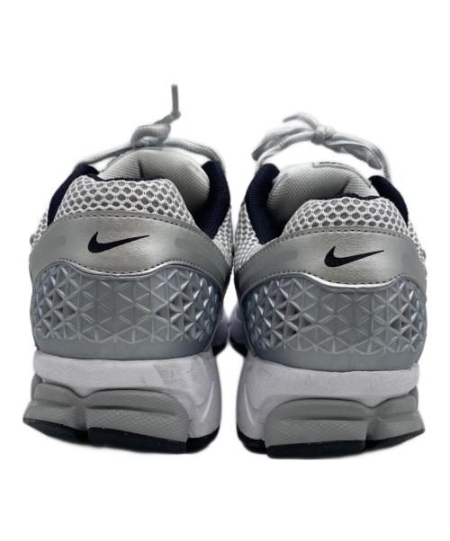 NIKE（ナイキ）NIKE (ナイキ) スニーカー シルバー×ブラック サイズ:26.5の古着・服飾アイテム