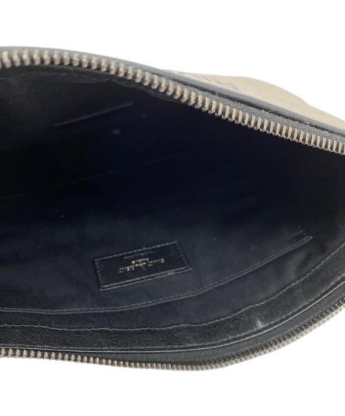 Saint Laurent Paris（サンローランパリ）Saint Laurent Paris (サンローランパリ) クラッチバッグ ベージュの古着・服飾アイテム