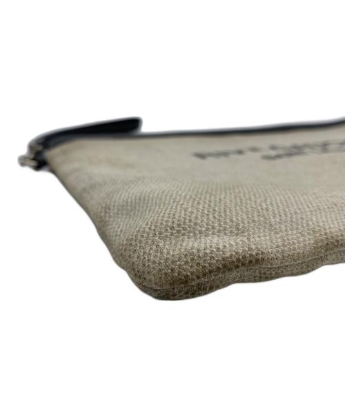 Saint Laurent Paris（サンローランパリ）Saint Laurent Paris (サンローランパリ) クラッチバッグ ベージュの古着・服飾アイテム