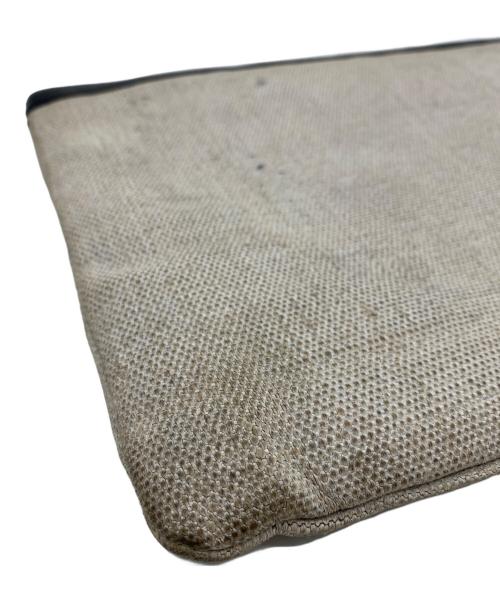 Saint Laurent Paris（サンローランパリ）Saint Laurent Paris (サンローランパリ) クラッチバッグ ベージュの古着・服飾アイテム