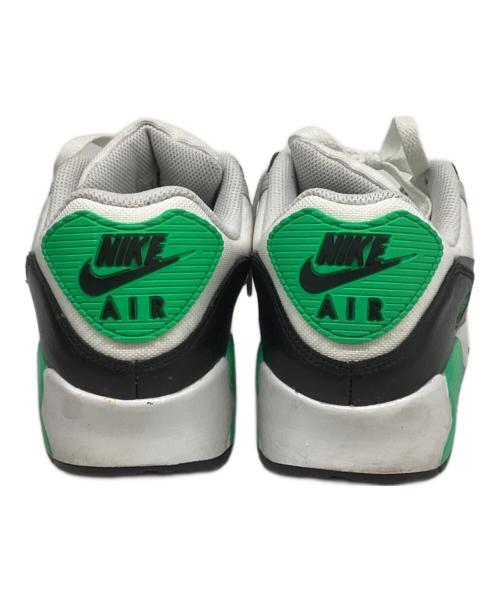 NIKE（ナイキ）NIKE (ナイキ) スニーカー ホワイト×グリーン サイズ:27の古着・服飾アイテム