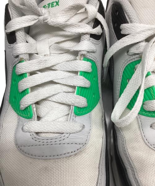 NIKE（ナイキ）NIKE (ナイキ) スニーカー ホワイト×グリーン サイズ:27の古着・服飾アイテム