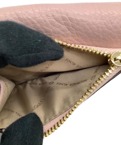 MICHAEL KORS（マイケル・コース）MICHAEL KORS (マイケルコース) 2つ折り財布 ピンクの古着・服飾アイテム
