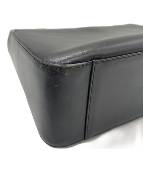 BURBERRY（バーバリー）BURBERRY (バーバリー) ハンドバッグ ブラックの古着・服飾アイテム