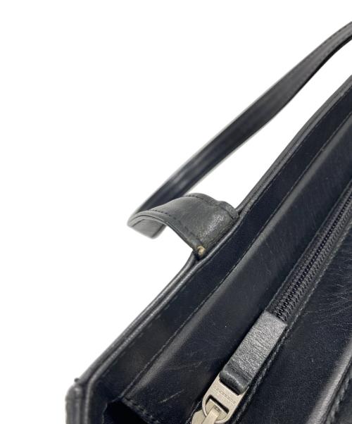 BURBERRY（バーバリー）BURBERRY (バーバリー) ハンドバッグ ブラックの古着・服飾アイテム