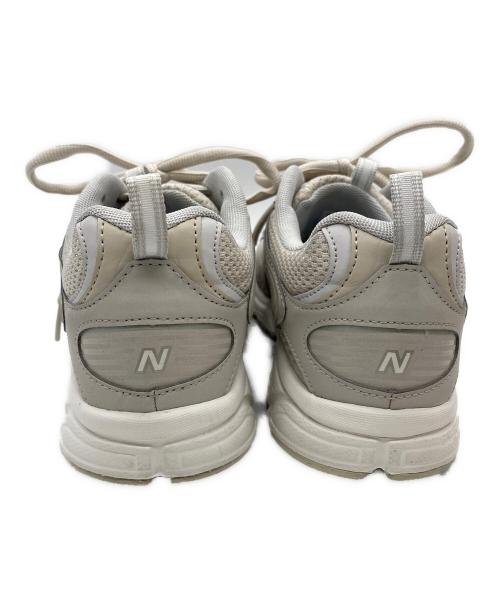 NEW BALANCE（ニューバランス）NEW BALANCE (ニューバランス) スニーカー ベージュ サイズ:25.5 未使用品の古着・服飾アイテム
