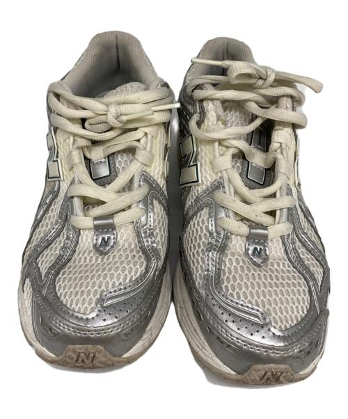 NEW BALANCE（ニューバランス）NEW BALANCE (ニューバランス) スニーカー グレー×ホワイト サイズ:26の古着・服飾アイテム