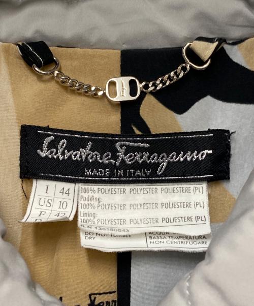 Salvatore Ferragamo（サルヴァトーレ フェラガモ）Salvatore Ferragamo (サルヴァトーレ フェラガモ) Salvatore Ferragamo　キルティングジャケット グレー サイズ:SIZE　42の古着・服飾アイテム
