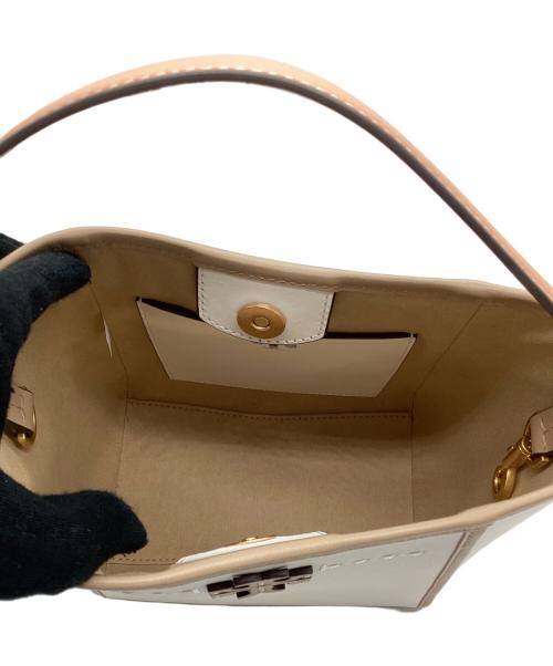 TORY BURCH（トリーバーチ）TORY BURCH (トリーバーチ) スモールバケットバッグ ホワイト×ブラウンの古着・服飾アイテム