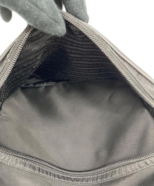 PRADA（プラダ）PRADA (プラダ) ナイロンショルダーバッグ ブラックの古着・服飾アイテム